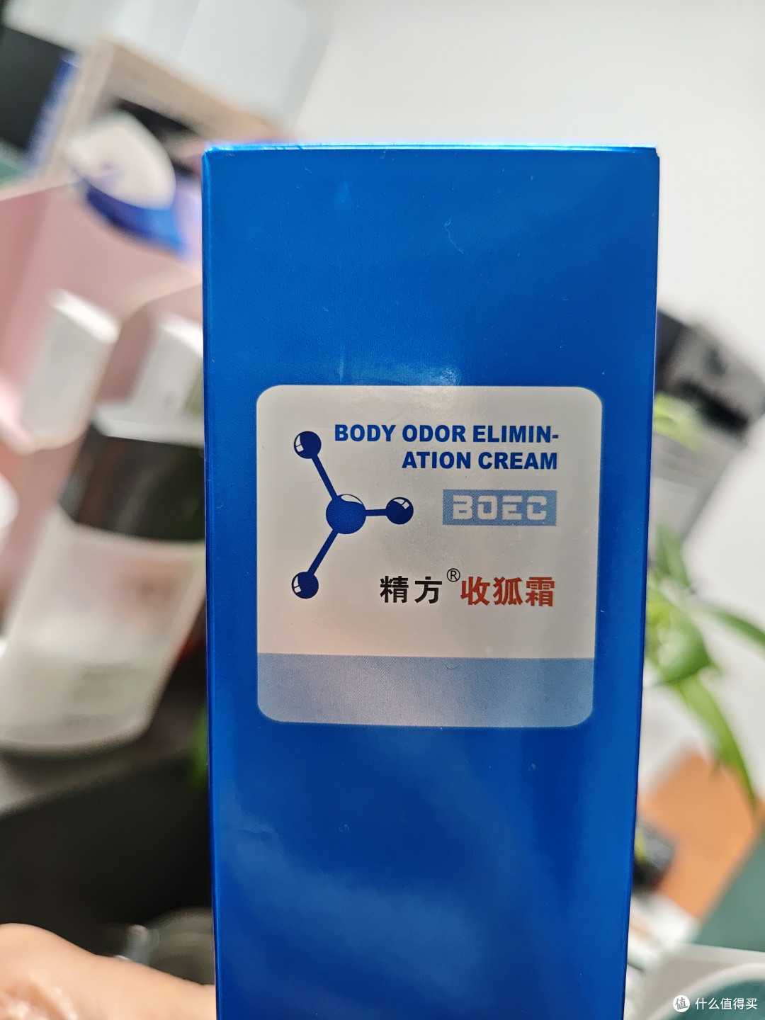 收狐霜不含酒精和香精，是不是就意味着效果很弱？
