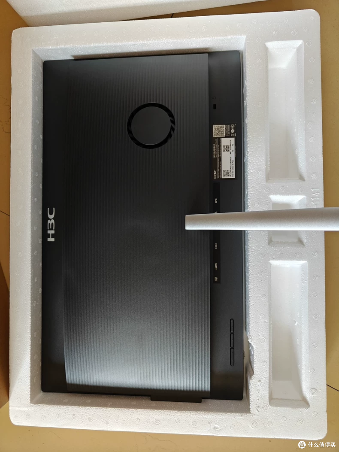 399元捡漏全新21.5寸Win系统一体机!搭载10代处理器,超低功耗