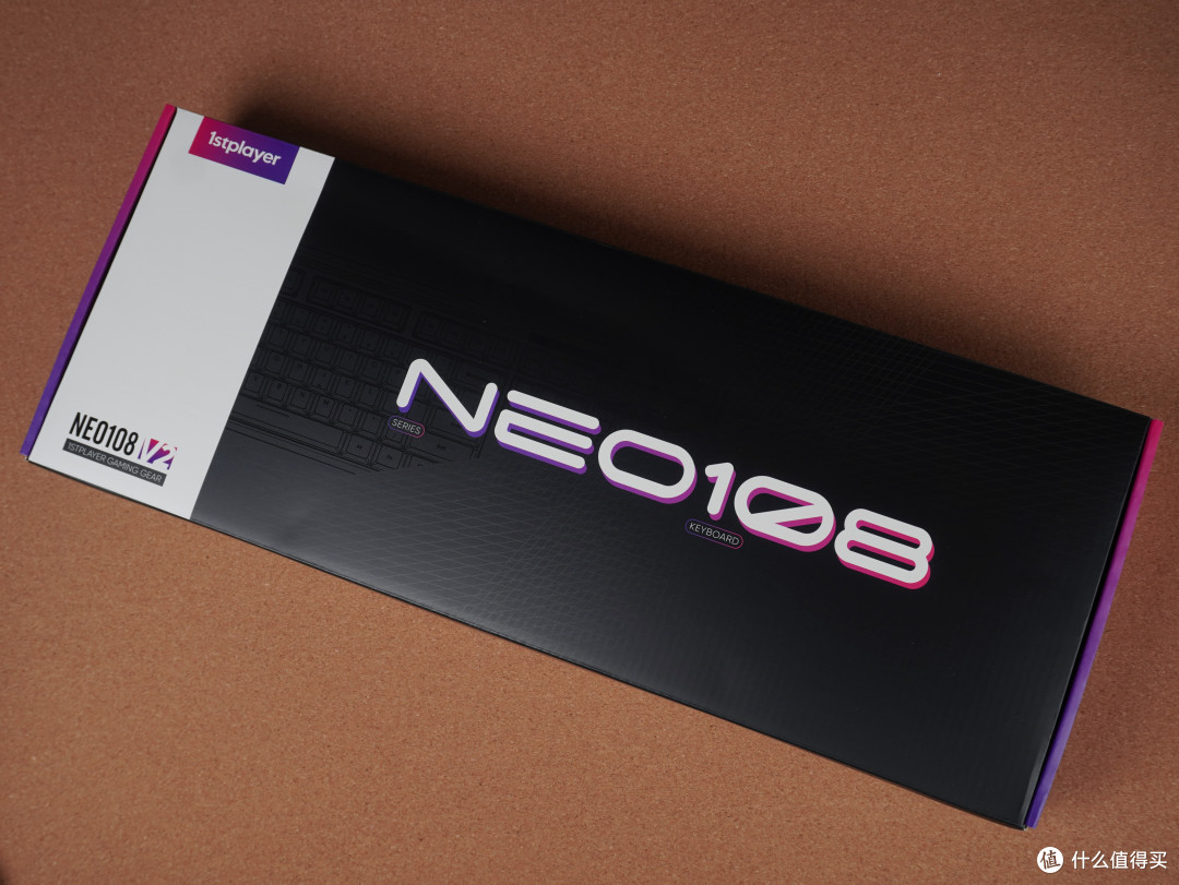 低延迟全配列键盘还能选段落静音轴?首席玩家NEO108V2太超标了!