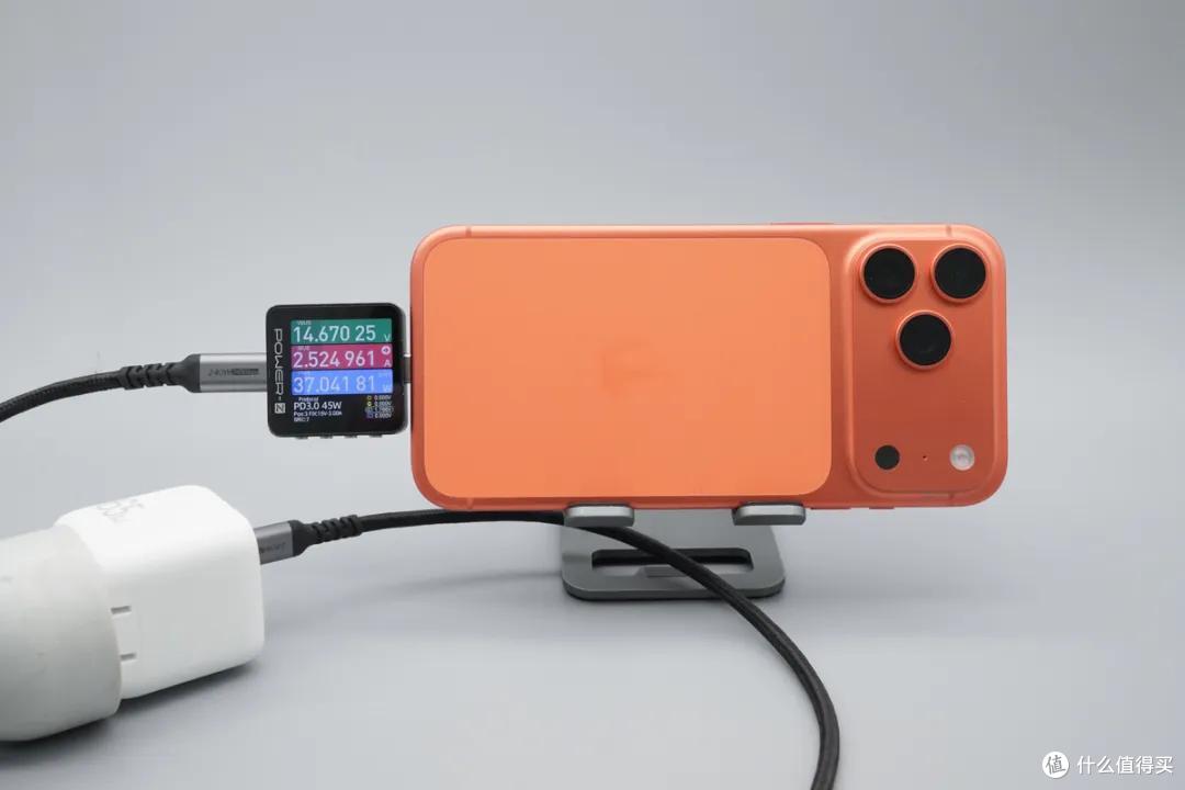 跑满 iPhone 18 AVS 快充,IDMIX 65W 氮化镓充电器评测