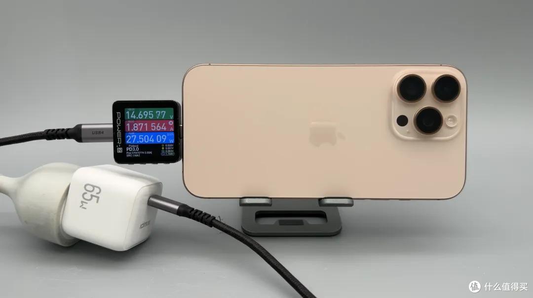 跑满 iPhone 18 AVS 快充,IDMIX 65W 氮化镓充电器评测