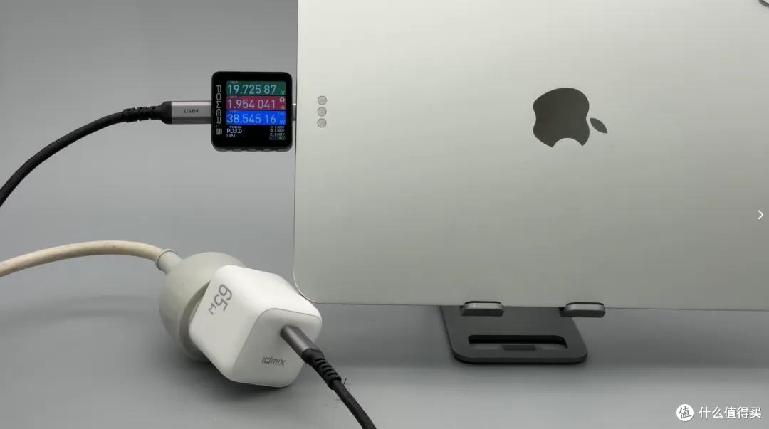 跑满 iPhone 18 AVS 快充,IDMIX 65W 氮化镓充电器评测