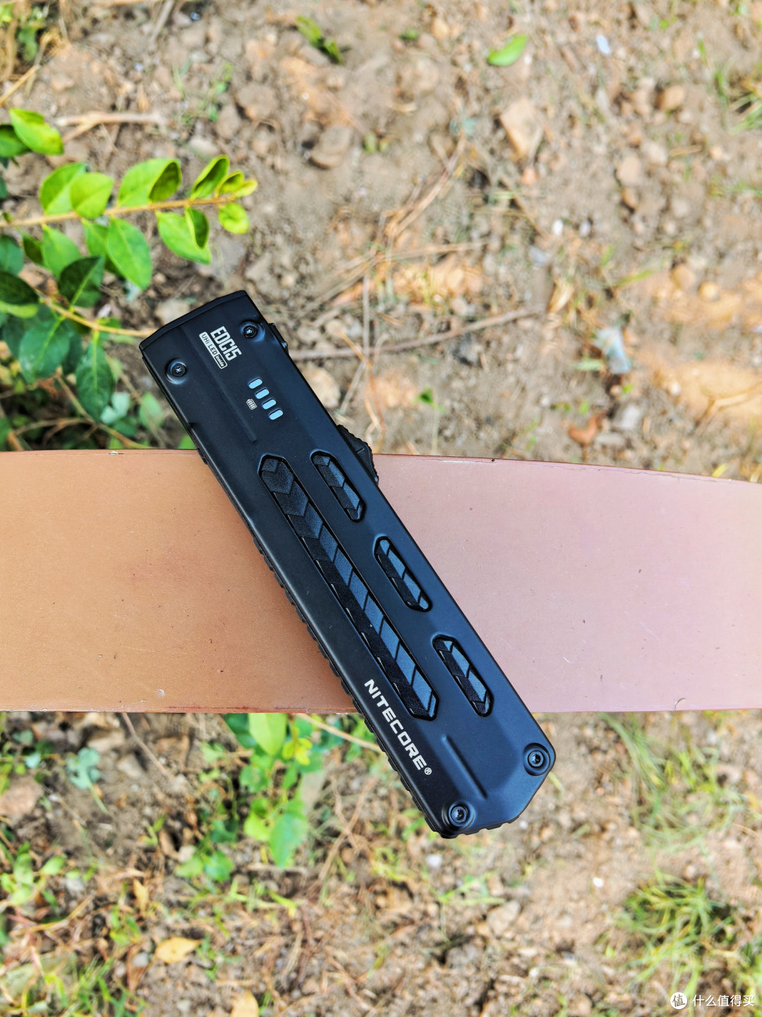 奈特科尔EDC15双光源手电测评