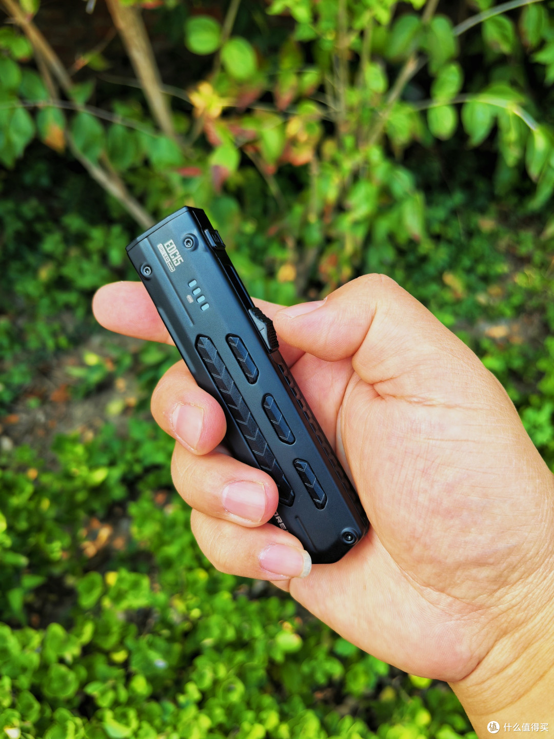 奈特科尔EDC15双光源手电测评