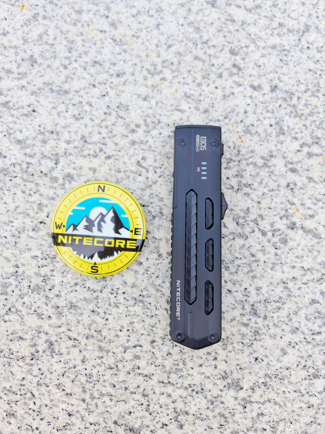 奈特科尔EDC15双光源手电测评