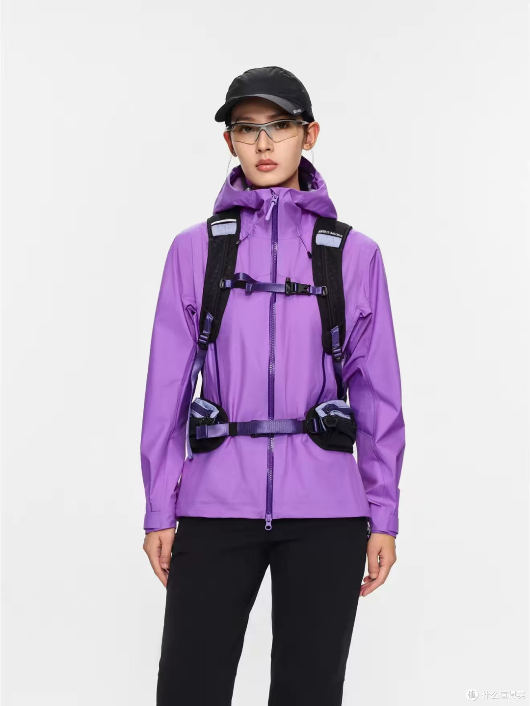 安踏冠军炬石 LT3L 女款硬壳冲锋衣，户外徒步登山外套🌬️