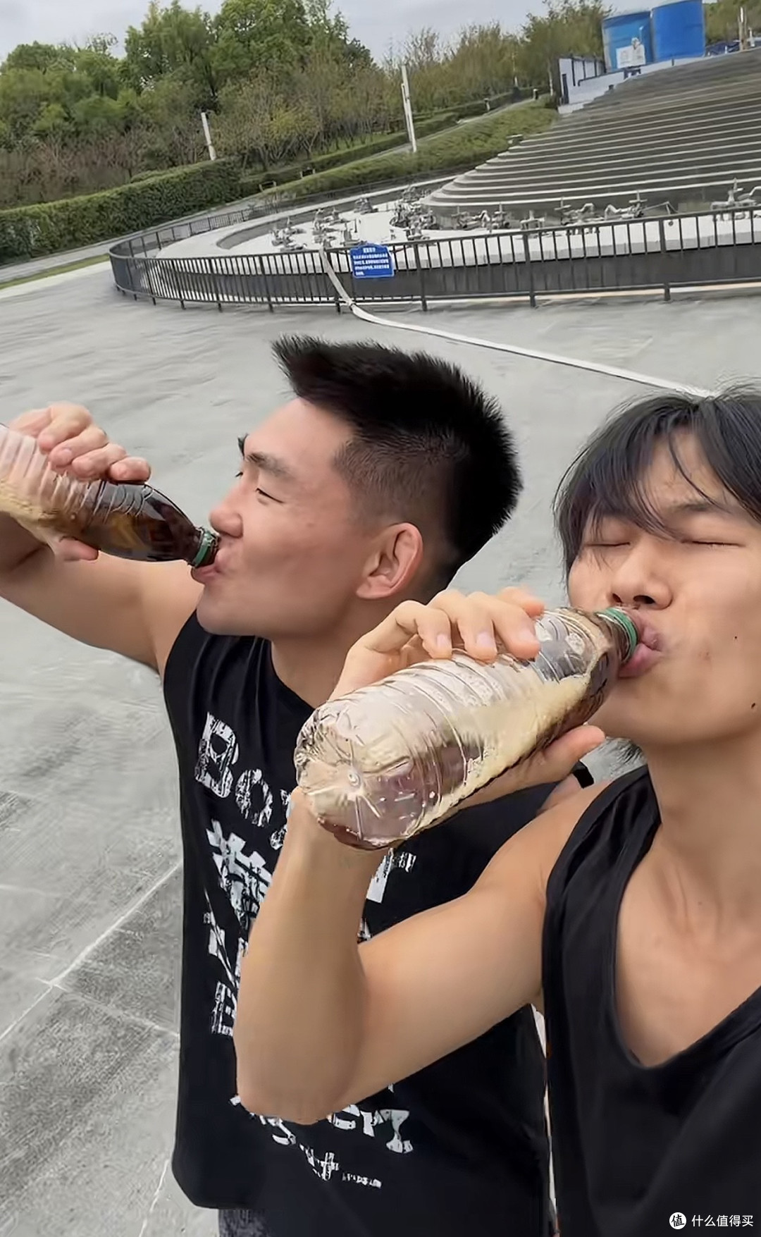 花小龙又反向自律？和UFC运动员宋亚东自律的一天