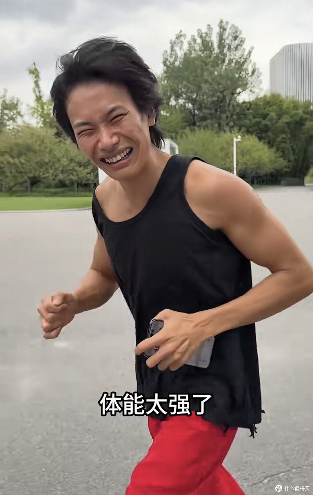 花小龙又反向自律？和UFC运动员宋亚东自律的一天