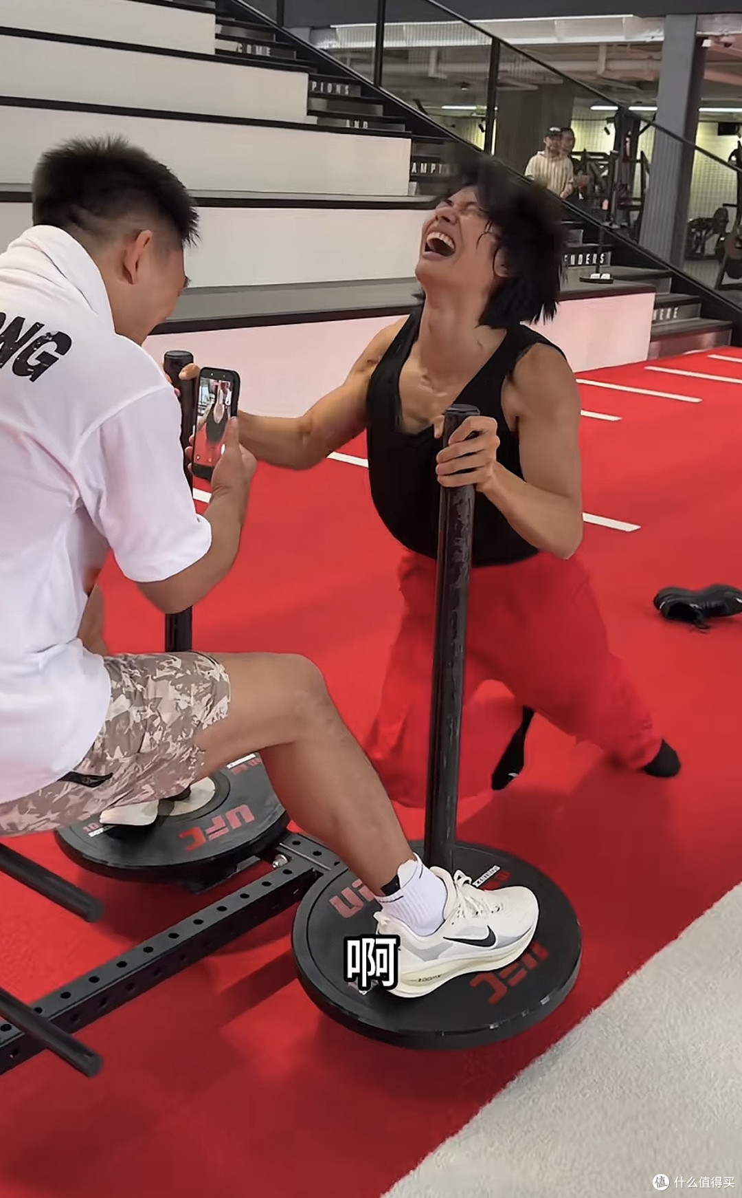 花小龙又反向自律？和UFC运动员宋亚东自律的一天