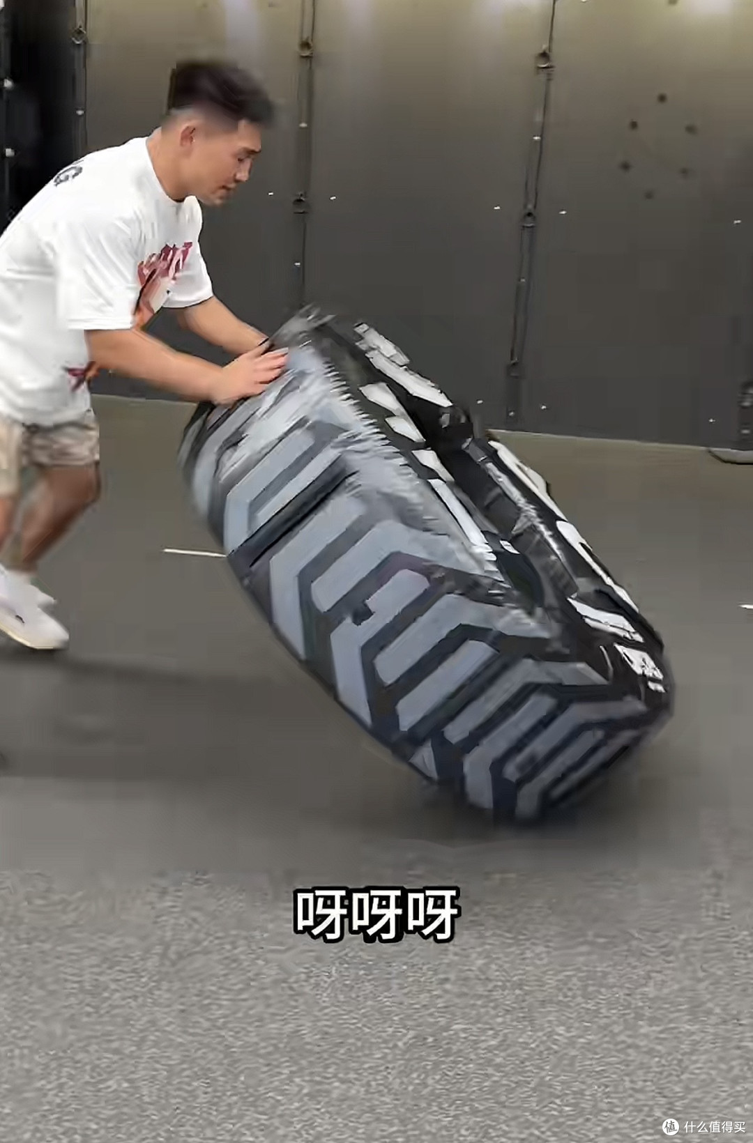 花小龙又反向自律？和UFC运动员宋亚东自律的一天
