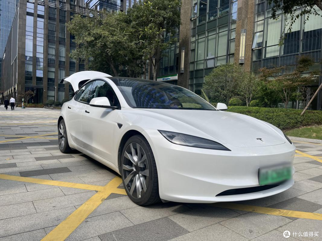 就差400块！比亚迪大汉和特斯拉Model3，一台D级一台中型，你选谁