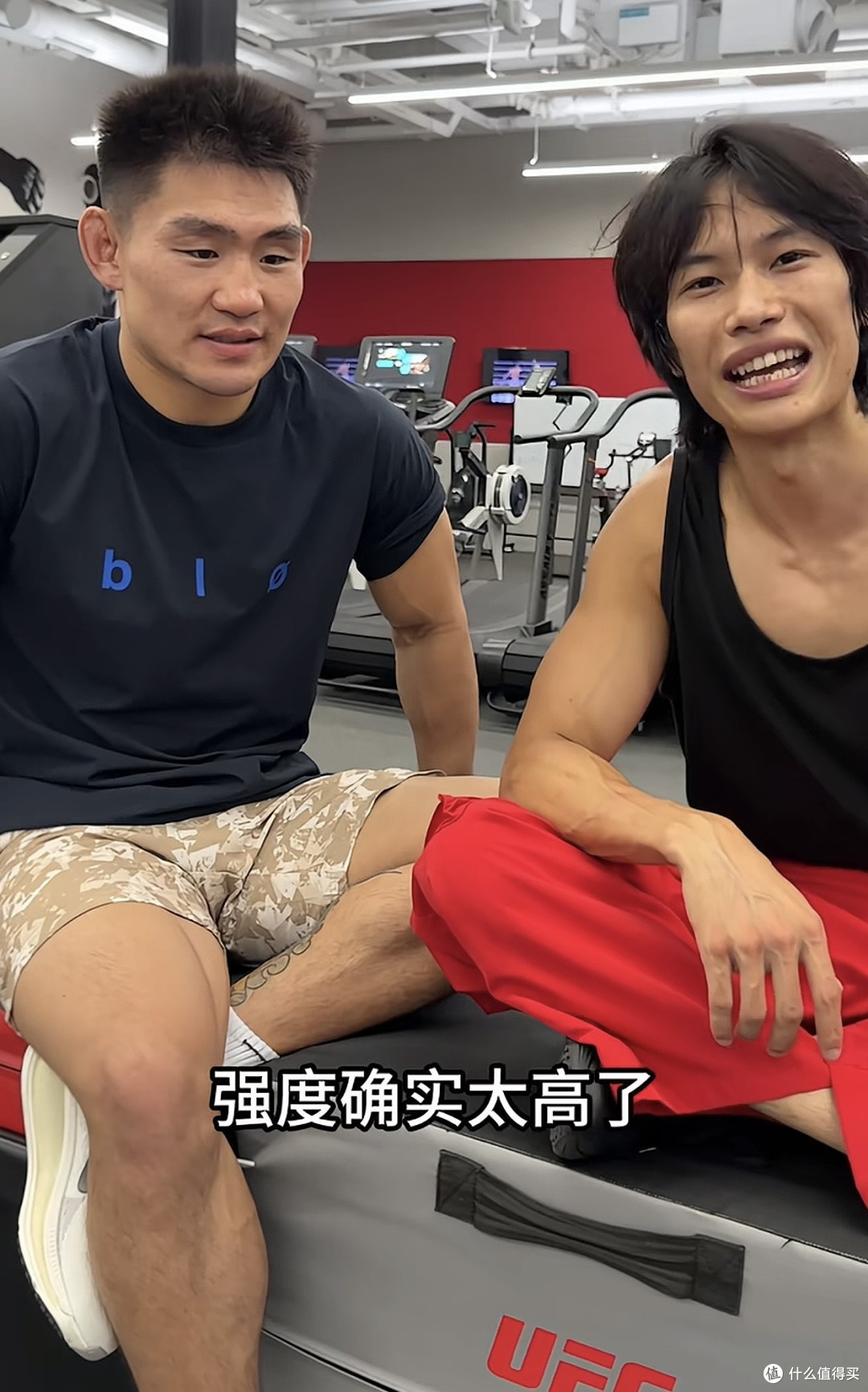 花小龙又反向自律？和UFC运动员宋亚东自律的一天