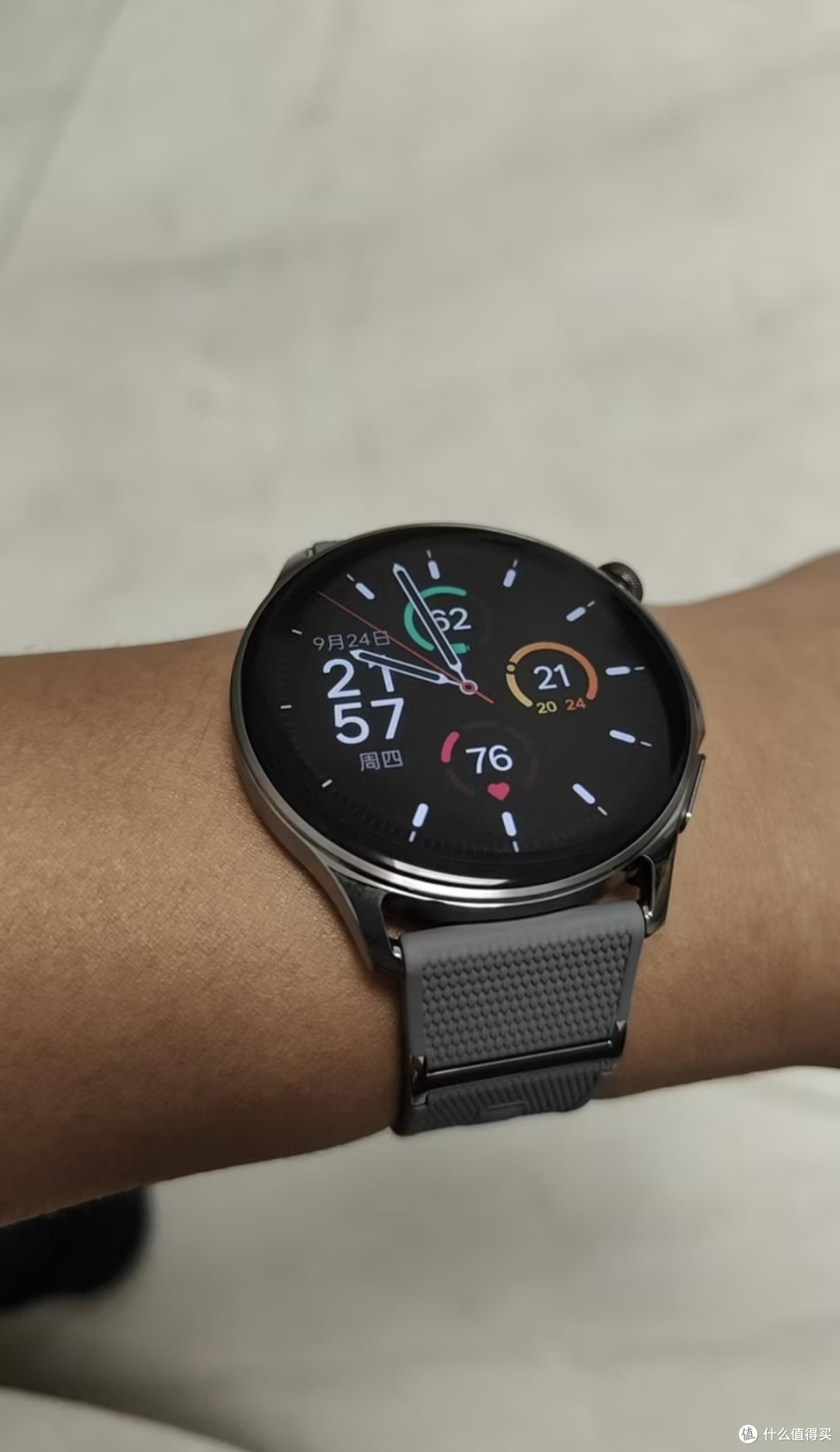 OPPO Watch S2山影灰佩戴体验