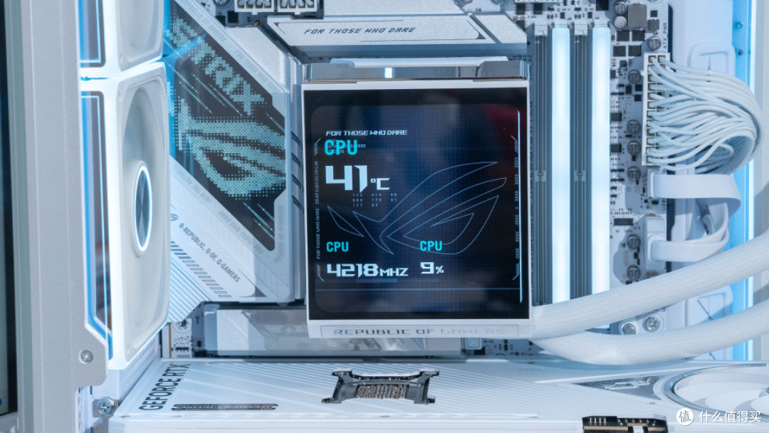 华硕X870E吹雪NEO+七彩虹5080白火神+X400CG:无A柱海景房装机