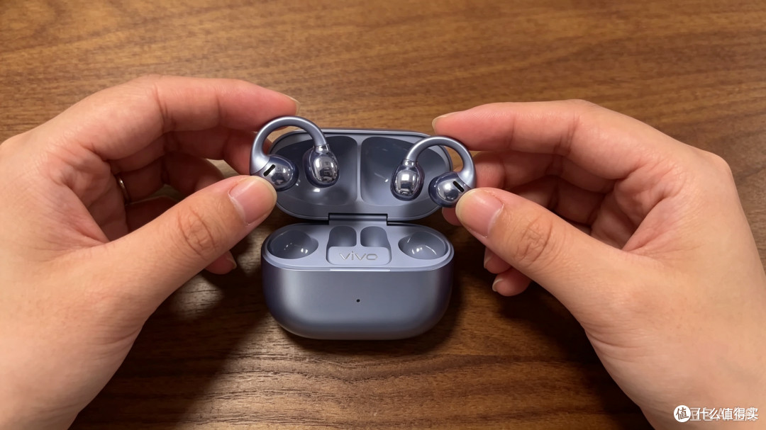 vivo Buds Clip 耳夹蓝牙耳机:不入耳的舒适,到底值不值得冲?