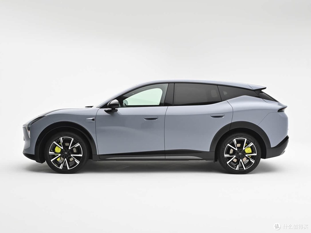 小鹏MONA L05开启预售!定位中型SUV,纯电增程双动力,16.98万起