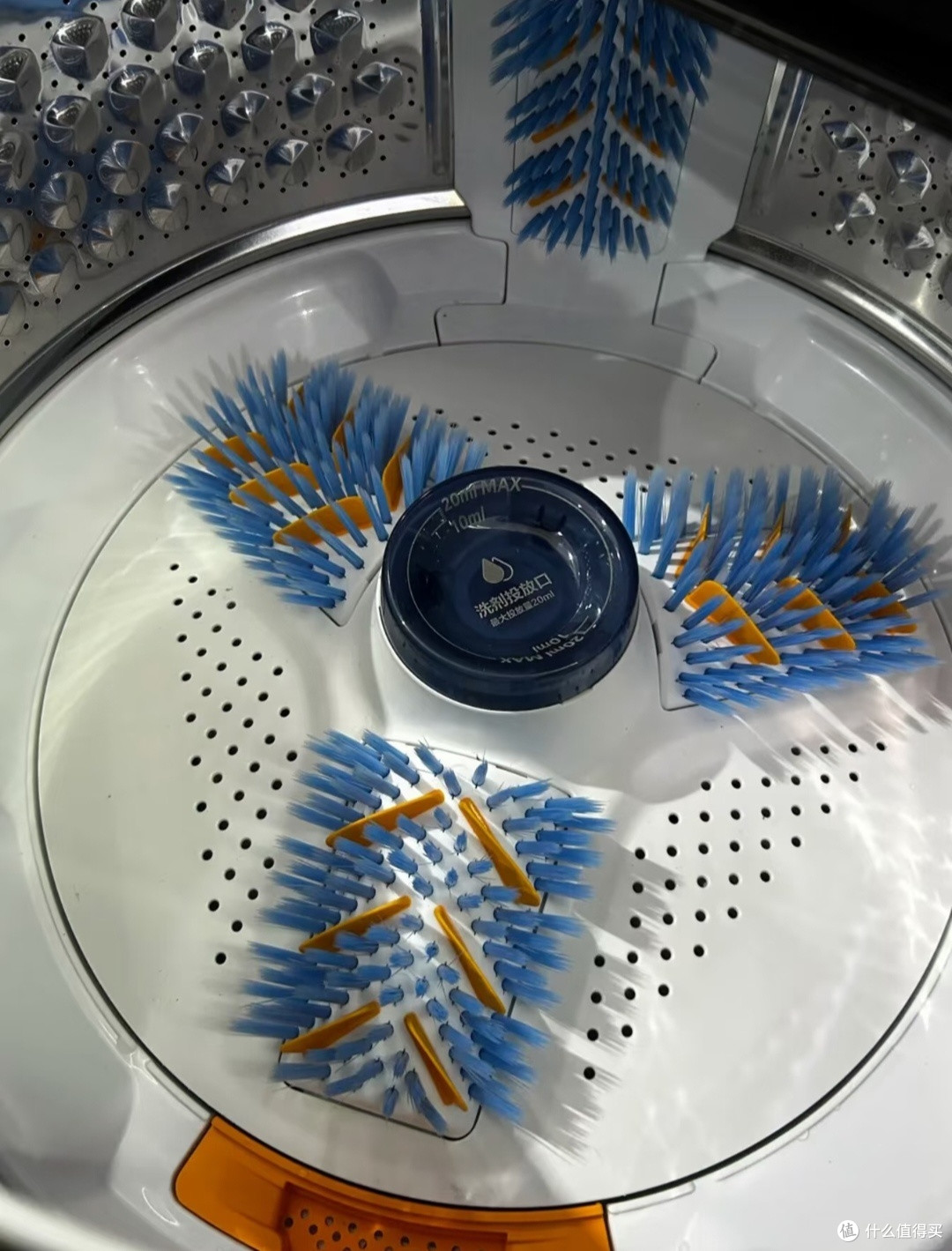 COLMO洗鞋机实现分区洗护