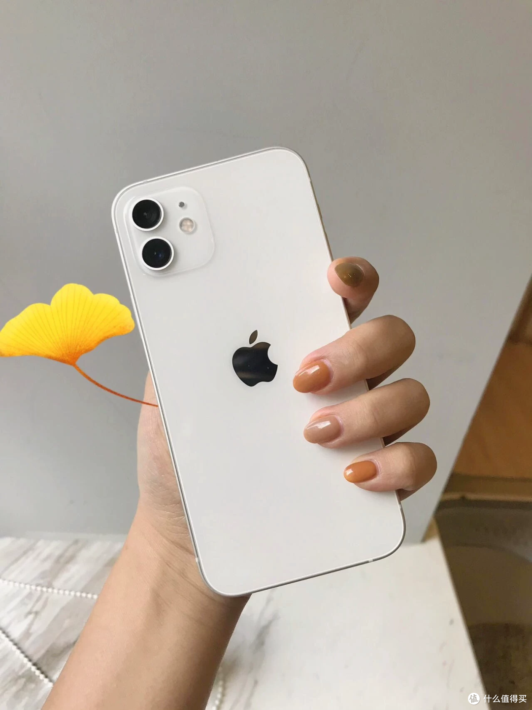 带锁iPhone 12二手306元,当拆件机都费劲,居然引得2万人围观