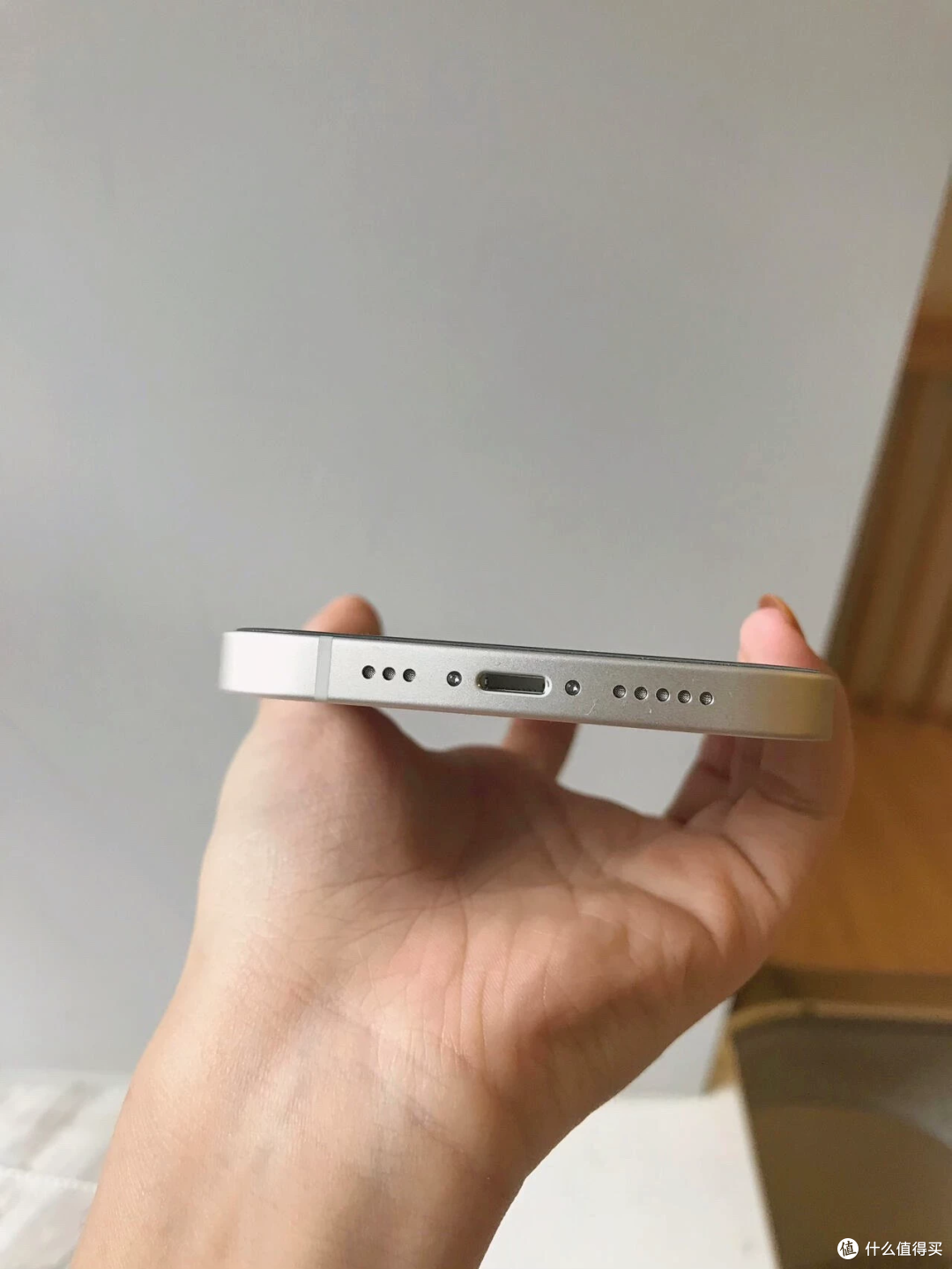 带锁iPhone 12二手306元,当拆件机都费劲,居然引得2万人围观