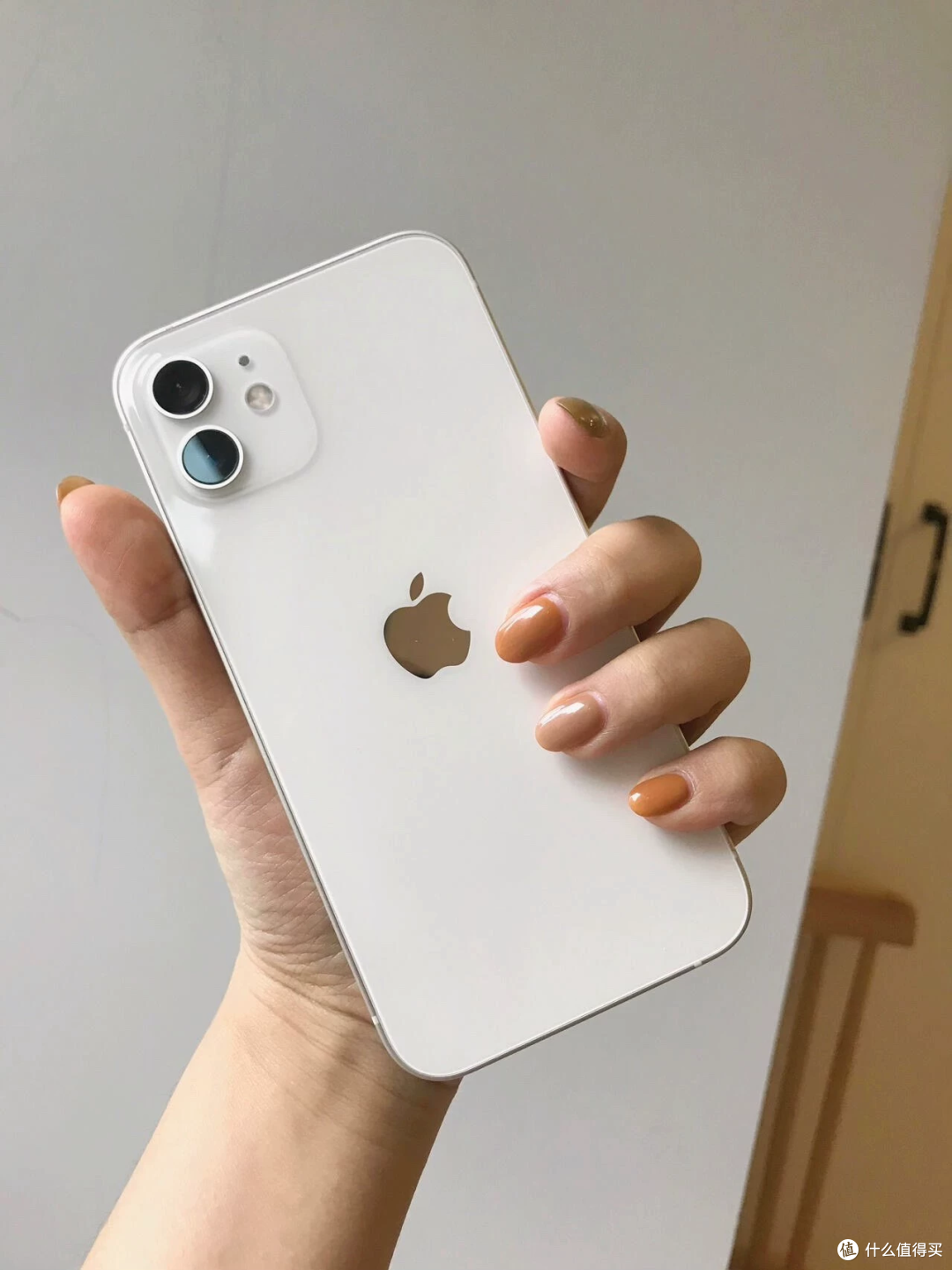 带锁iPhone 12二手306元,当拆件机都费劲,居然引得2万人围观