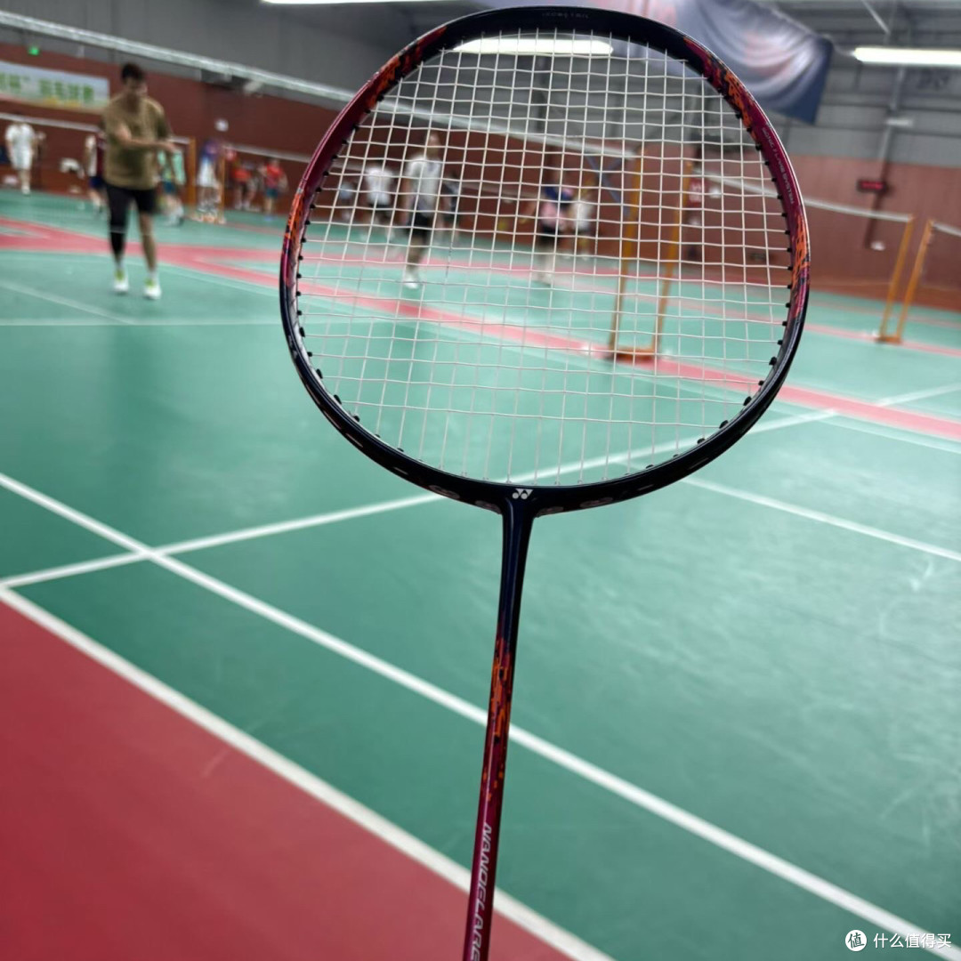 从一百块的拍子到天斧77PRO:一个羽毛球新手的进阶装备推荐