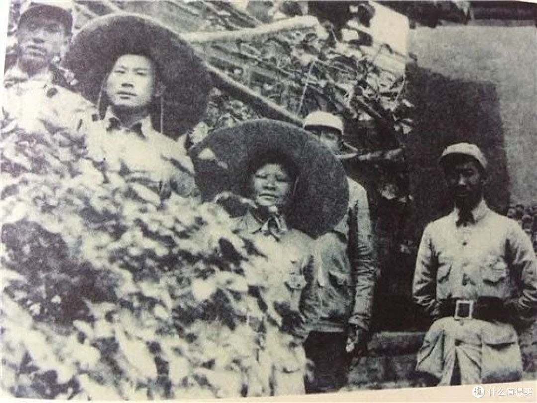 1940年4月26日,24岁的她怀着身孕冲向敌阵,再没回来