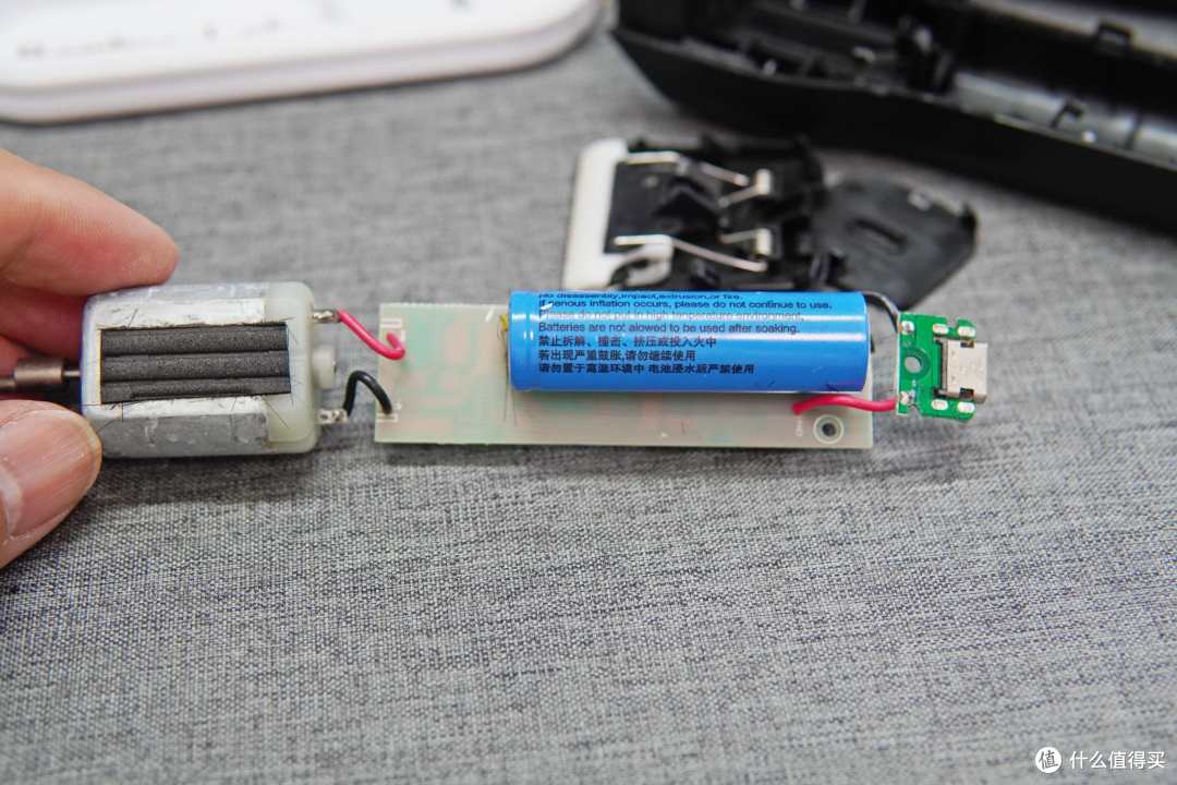 映趣理发器维修:内置电池的产品,80%以上的故障都源于电池