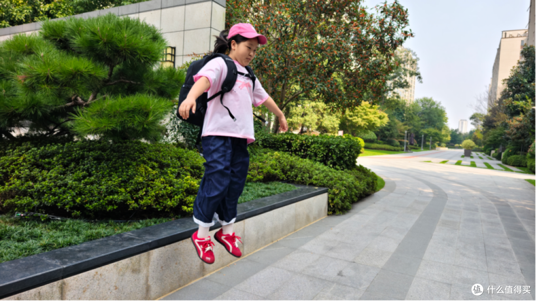 六年级娃的书包为什么这么重？
一个长期主义者的翻包实录