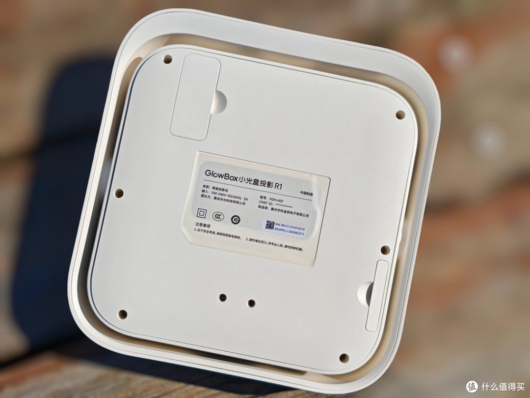 GlowBox小光盒R1体验:百元便携投影,租房党宿舍神器