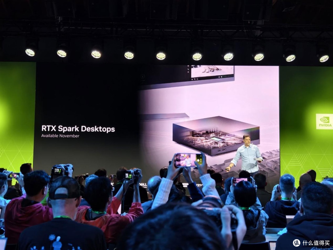RTX Spark笔记本浅析:128GB统一内存,1 PFLOPS,端侧AI的新篇章