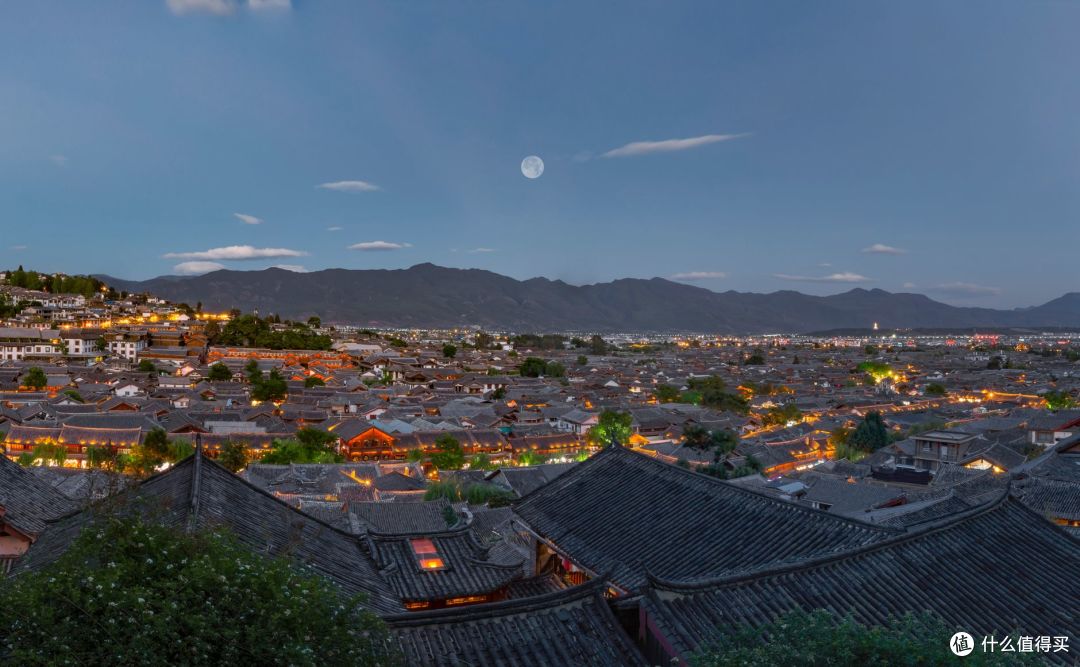 800年没建墙的丽江古城,把多民族的痕迹藏进每一条街巷