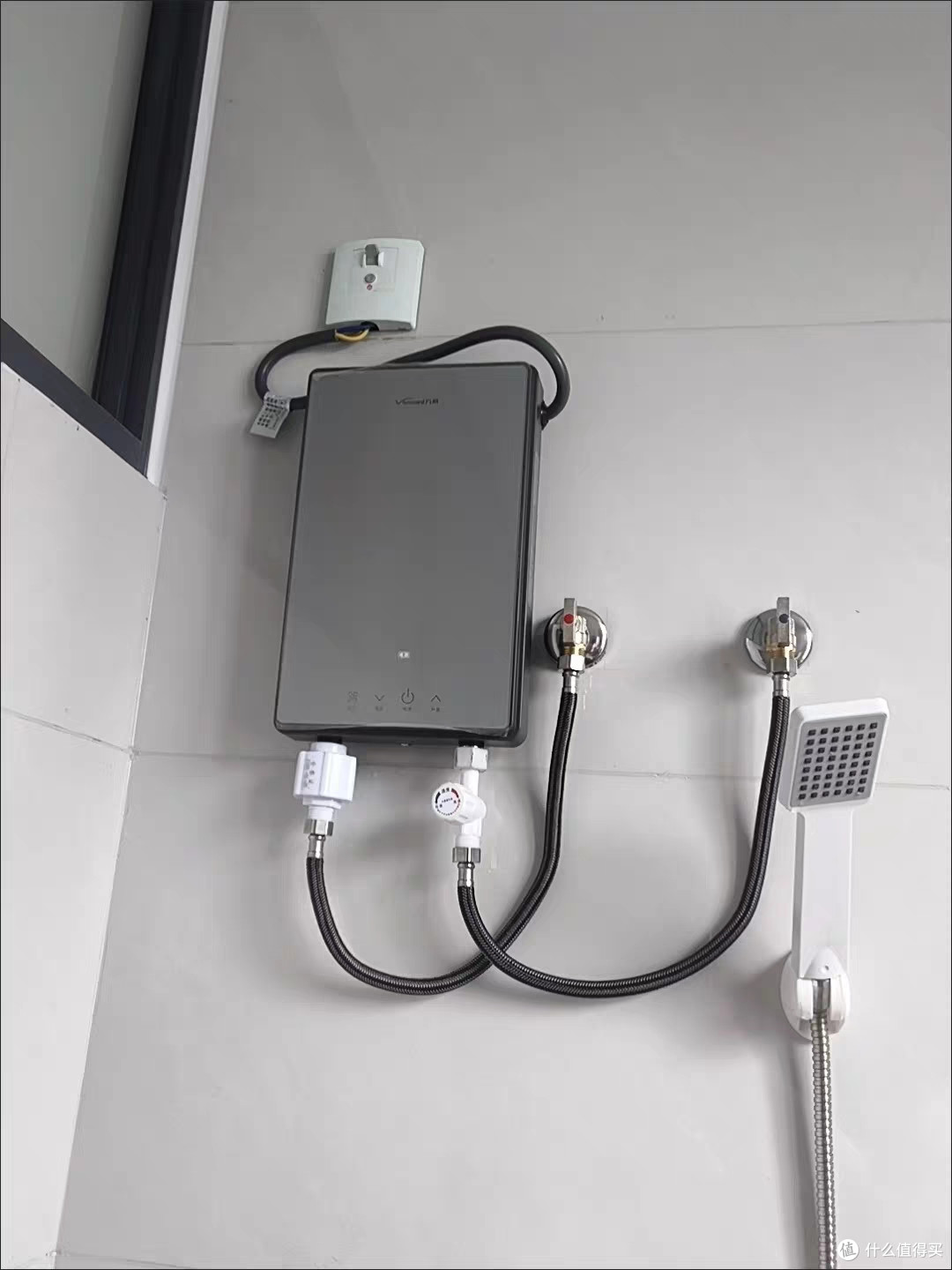 万和即热式电热水器实测:3秒速热恒温够稳