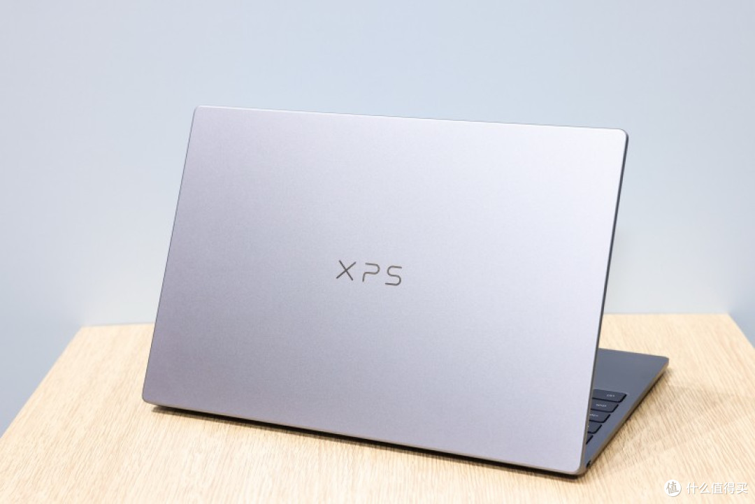 全新戴尔XPS 13亮相:高端轻薄本价格下探