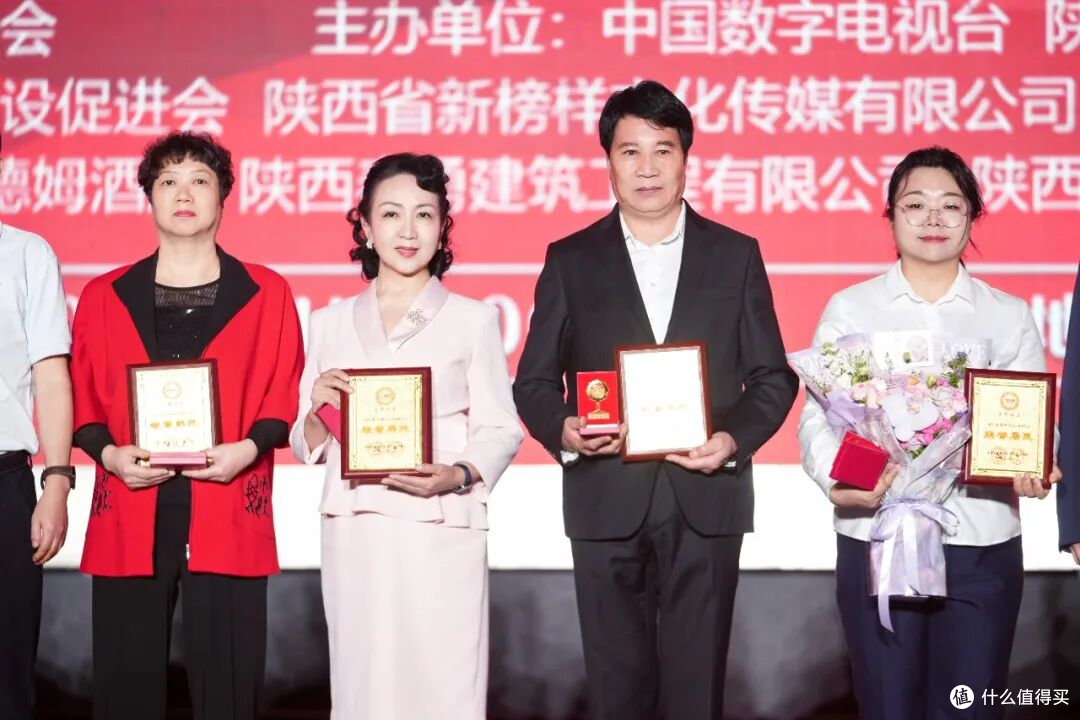 重磅同台！周发猛携弟子唱响《我生在中国》，聆听震撼民族之声