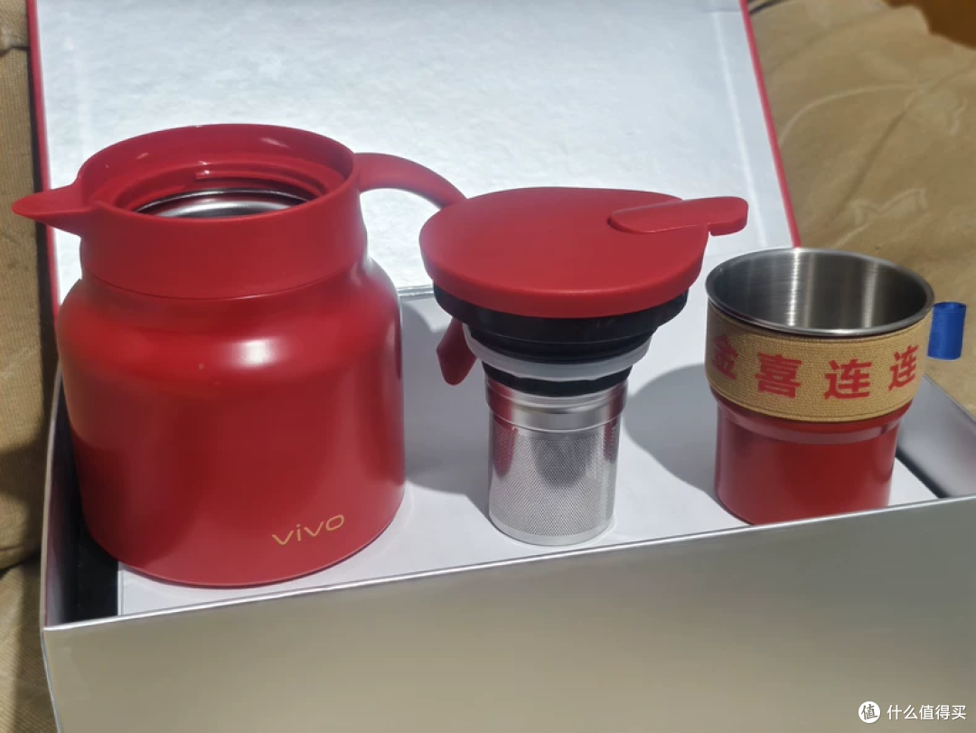 大批vivo礼盒流入二手鱼，全新的两件套25元，闭眼入不亏？