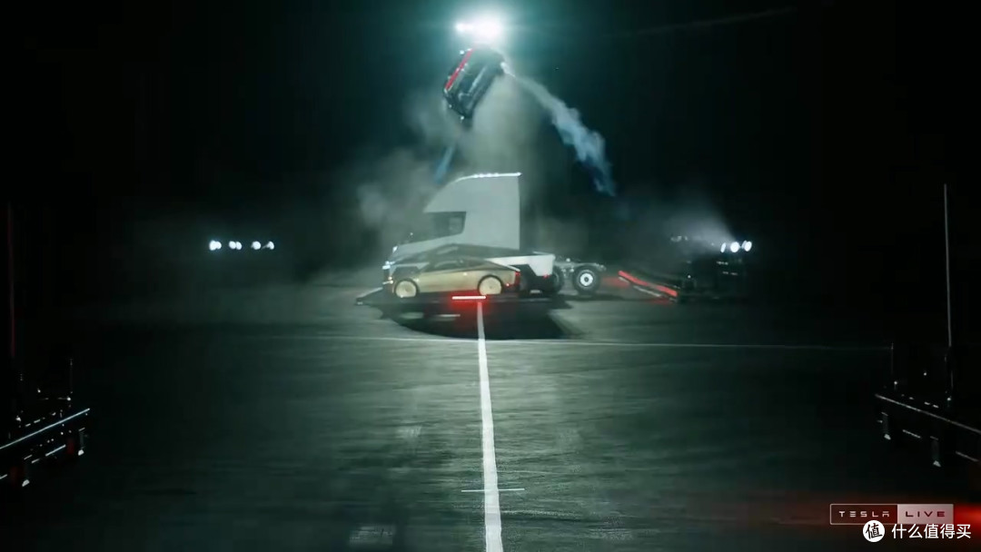 特斯拉发布全新Roadster，会飞！