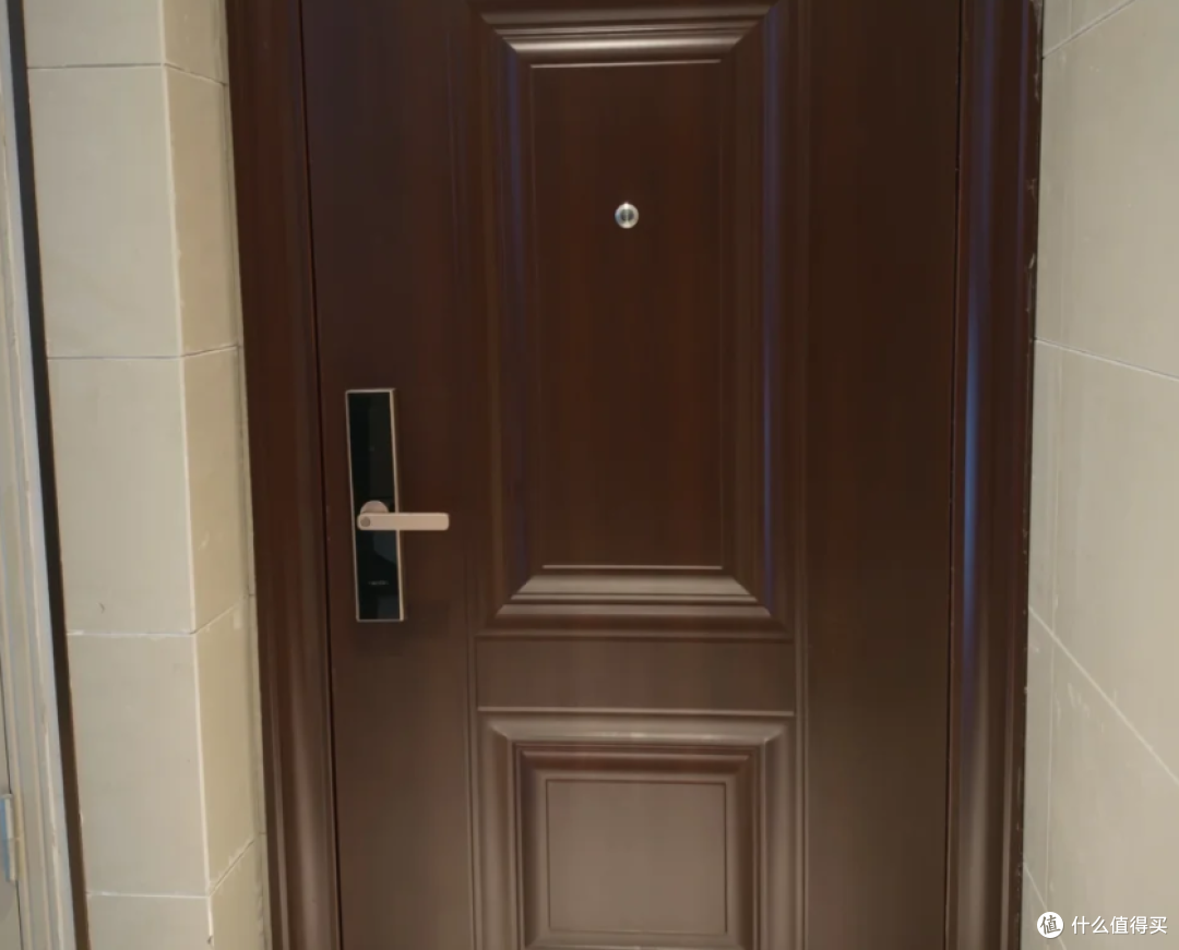 入户门为什么不建议装猫眼？入住后才发现，这几个隐患不能忽视！