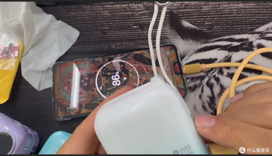 【探长DIY】100瓦“土炸弹”第三弹:10元充电宝?拆电芯还是转手