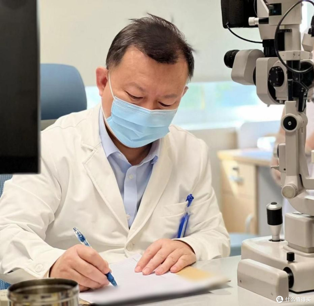 角膜内皮失代偿叠加白内障,李绍伟教授分步手术为患者抢回视力