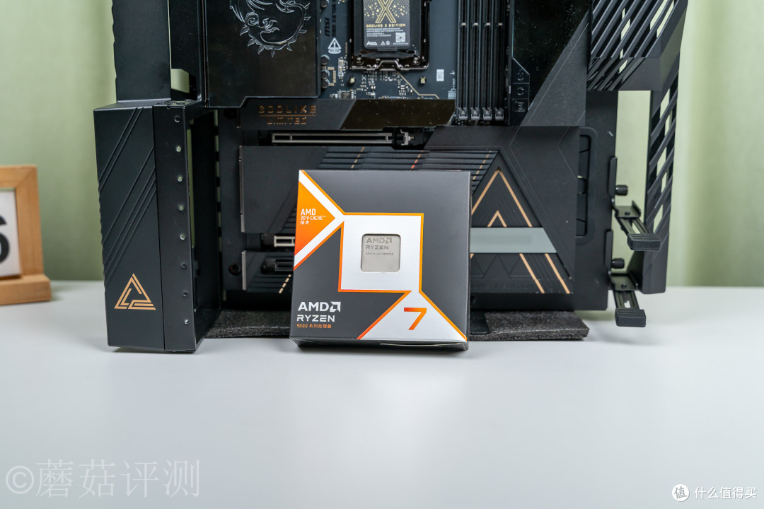 水冷还能怎么卷?上裸眼3D!微星MEG CORELIQUID E15 360超神水冷