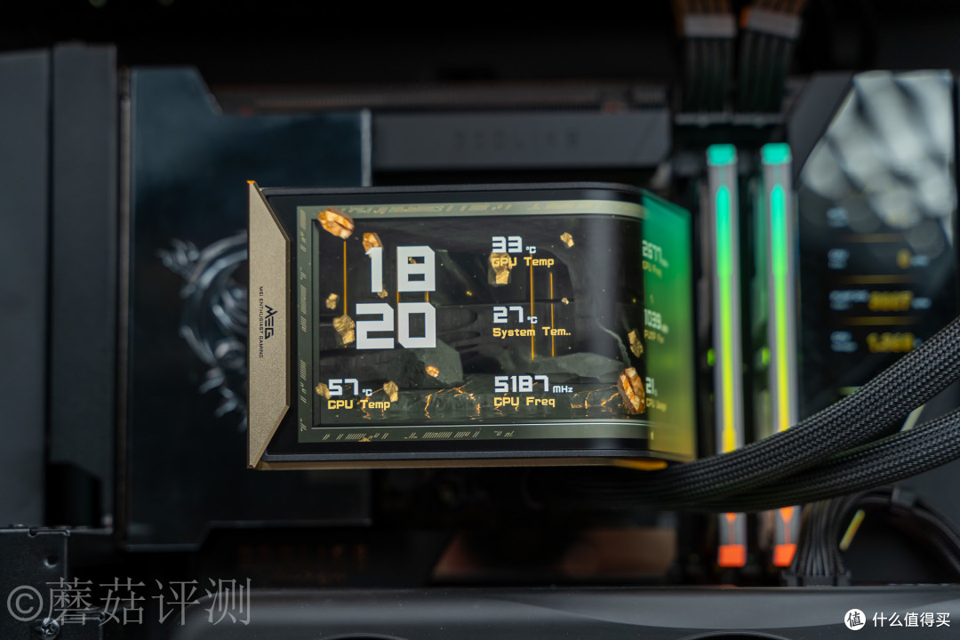 水冷还能怎么卷?上裸眼3D!微星MEG CORELIQUID E15 360超神水冷