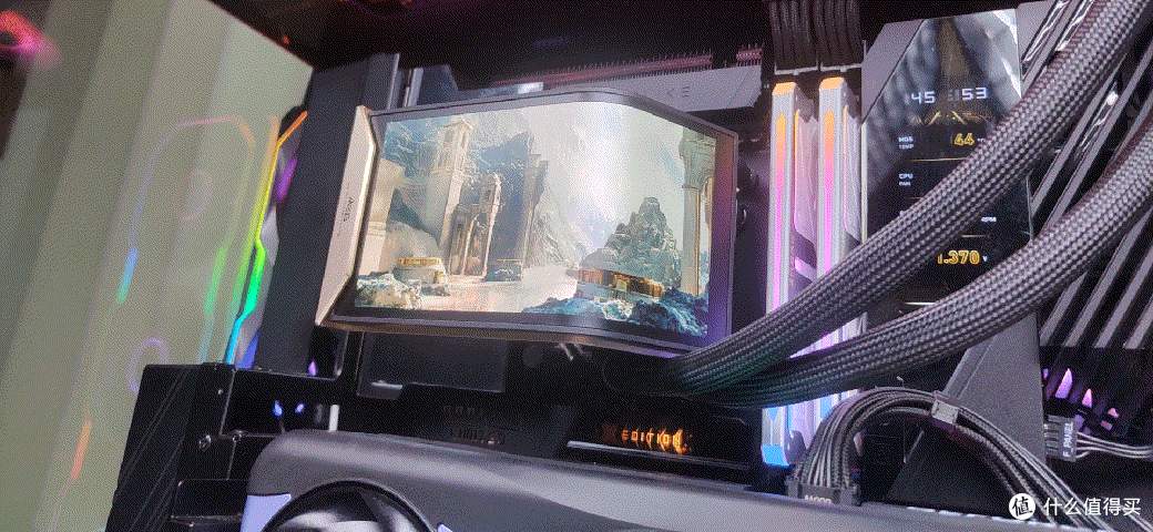 水冷还能怎么卷?上裸眼3D!微星MEG CORELIQUID E15 360超神水冷