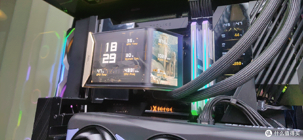 水冷还能怎么卷?上裸眼3D!微星MEG CORELIQUID E15 360超神水冷