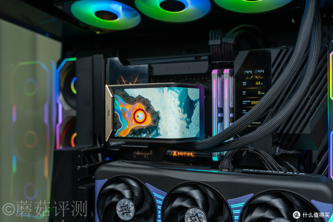 水冷还能怎么卷?上裸眼3D!微星MEG CORELIQUID E15 360超神水冷