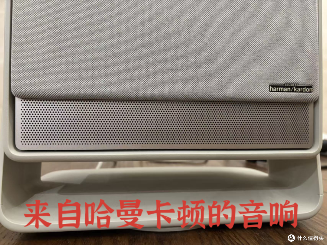 国庆宅家搭子|极米RS10 Plus,一台能到处搬的移动影院