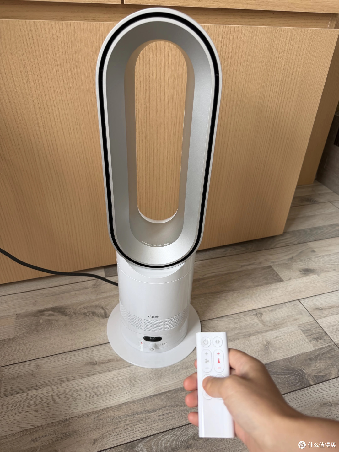 戴森AM15智能恒温 设定温度后自动启停不浪费