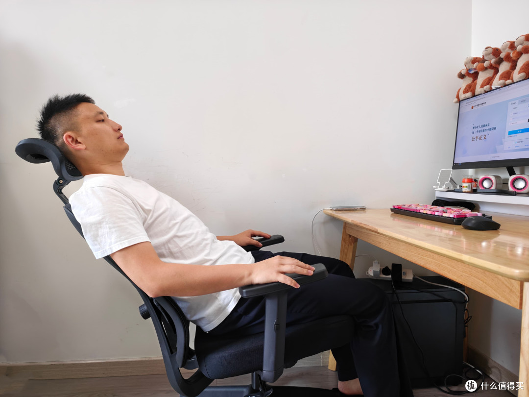 夏草木Fit‑CC实测：一把适配多场景的久坐工学椅