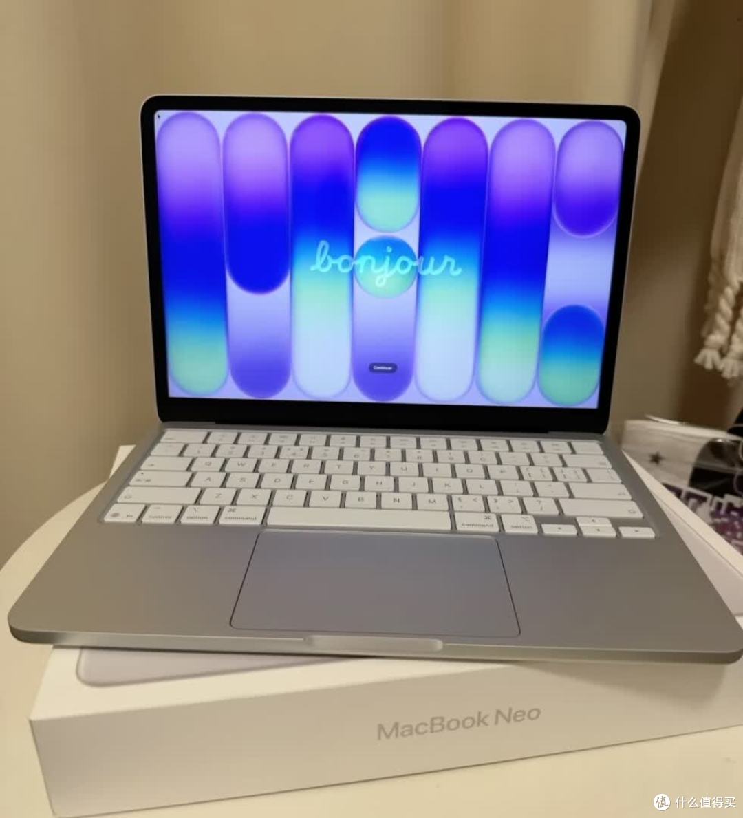 果然大家都一样穷！MacBook Neo在国外也那么火