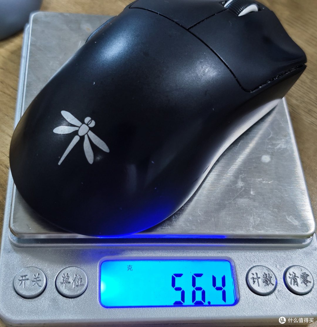 作为对比，老款F1 Pro Max重量