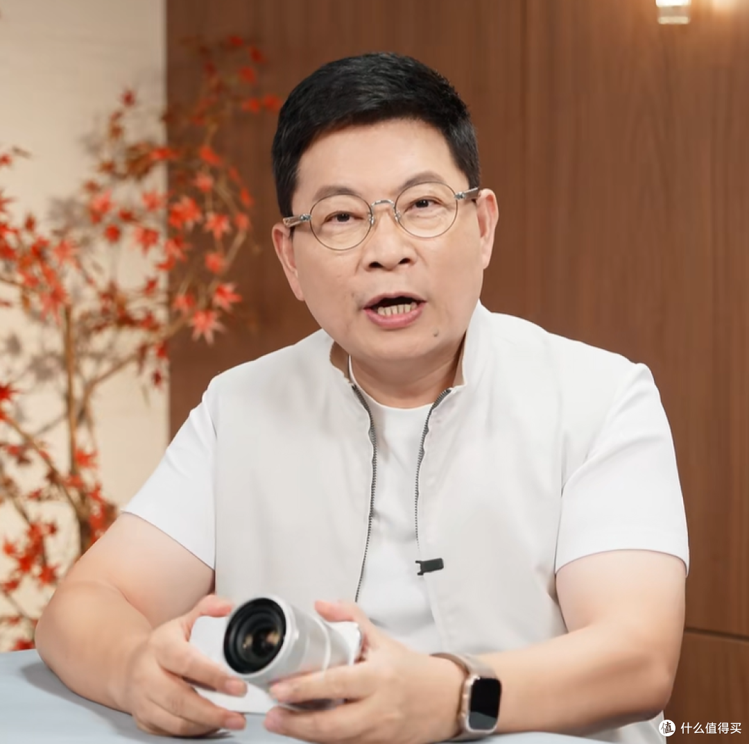 华为星芒主打性价比,友商怎么办?麒麟芯片下放,硬刚红米、一加
